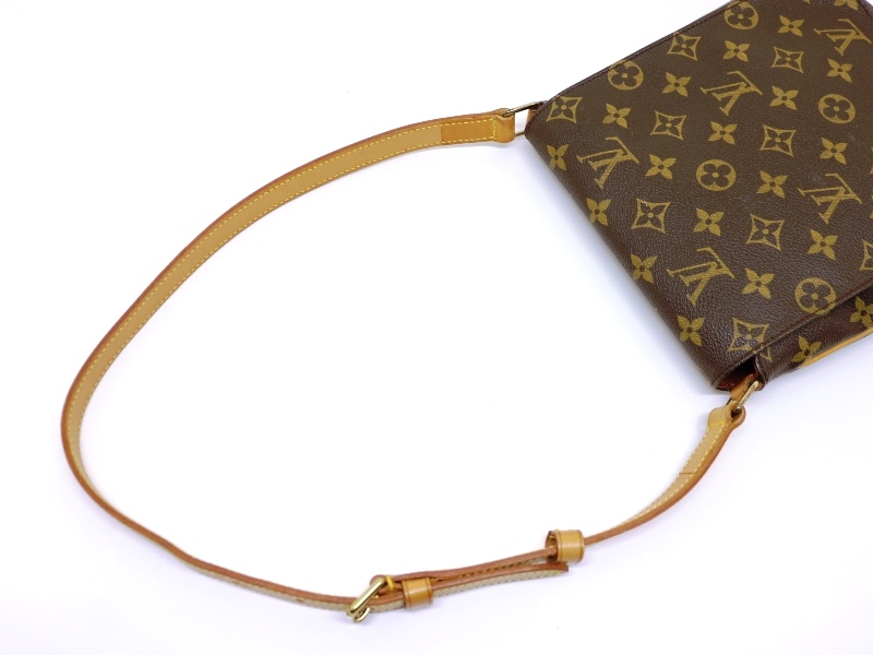 LOUIS VUITTON ルイ・ヴィトン ショルダーバッグ ミュゼット LOUIS VUITTON ルイ・ヴィトン ショルダーバッグ ミュゼット