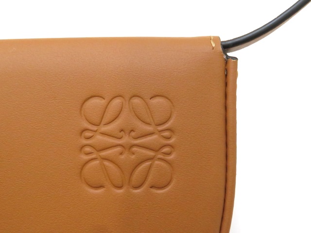 ロエベ　loewe ヒールポーチ　スモール　ブラウン　ショルダー　コインケース ロエベ loewe ヒールポーチ スモール ブラウン ショルダー