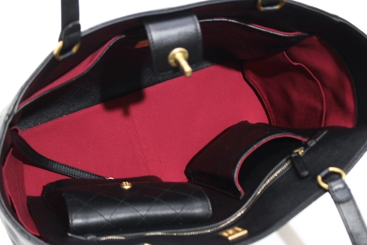 CHANEL　シャネル　バッグ　マトラッセ トートバッグ　ブラック/GP　レザー　AS3508　2022秋冬　2148103564338　【200】