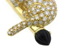 Van Cleef & Arpels ヴァンクリーフ&アーペル アニマルブローチ/K18イエローゴールド/エメラルド/オニキス/ダイヤモンド 重さ約10.8g【472】SJ