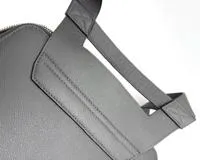 Valextra　ヴァレクストラ　バックパック　V-Line Backpack/Vラインバックパック　カーフ　セメントグレー　MBVL0041010LRL99GM　【472】AH