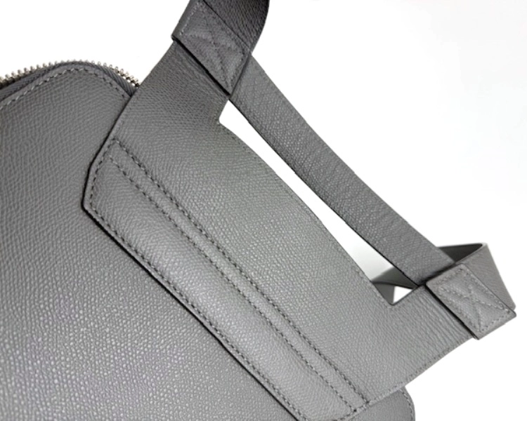 Valextra　ヴァレクストラ　バックパック　V-Line Backpack/Vラインバックパック　カーフ　セメントグレー　MBVL0041010LRL99GM　【472】AH