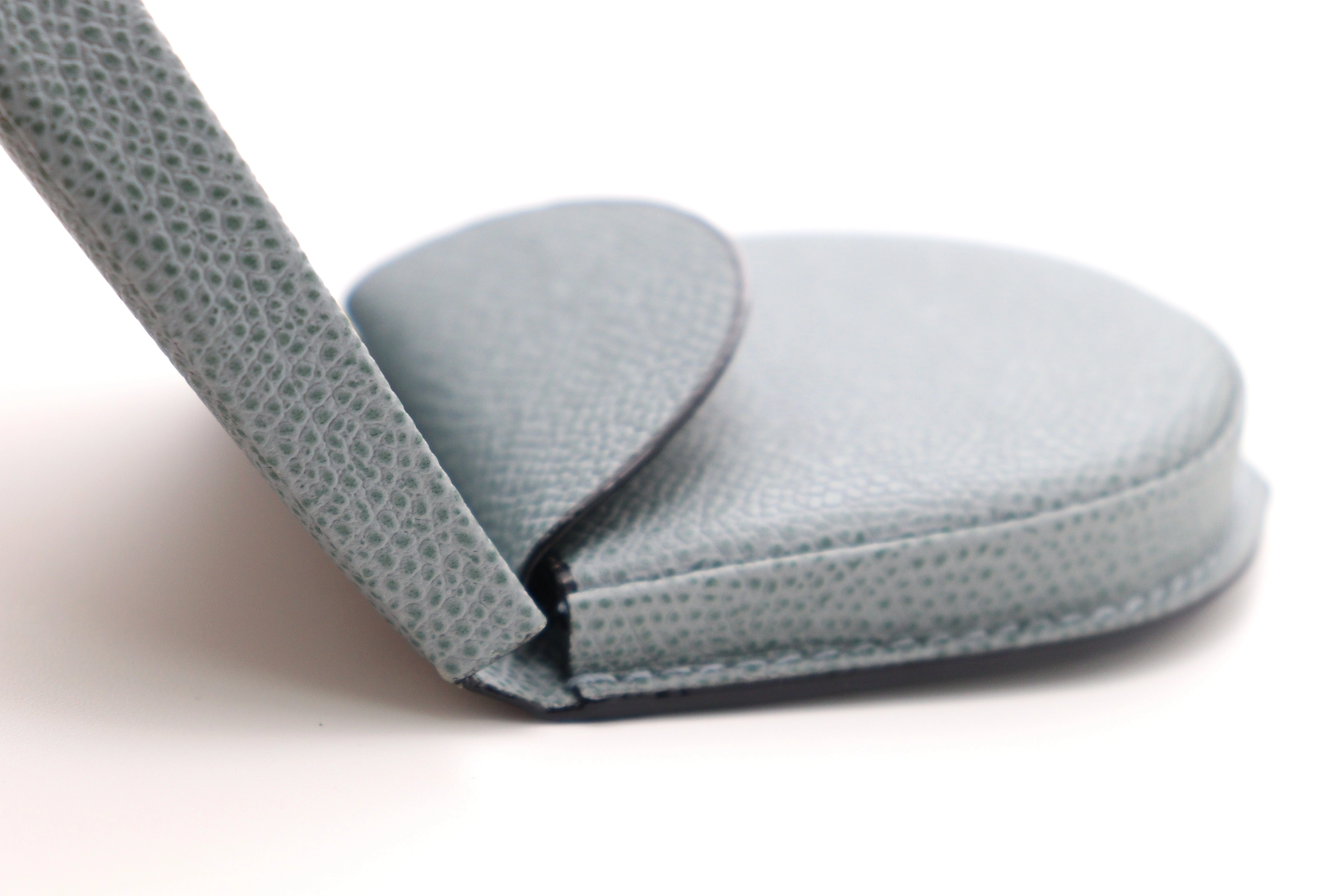 Valextra　ヴァレクストラ　馬蹄型コインケース パウダーブルー カーフ　【471】　Ｙ