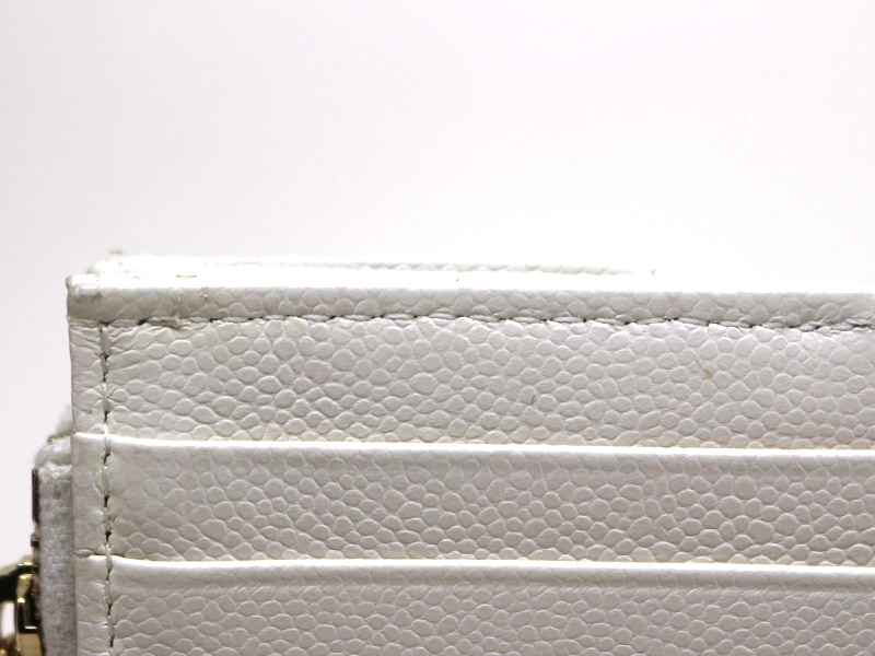 CHANEL　シャネル　マトラッセ　クラシックカードホルダー　ホワイト/ＧＰ　キャビアスキン　AP2570　2147100581997　【200】