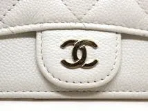 CHANEL　シャネル　マトラッセ　クラシックカードホルダー　ホワイト/ＧＰ　キャビアスキン　AP2570　2147100581997　【200】