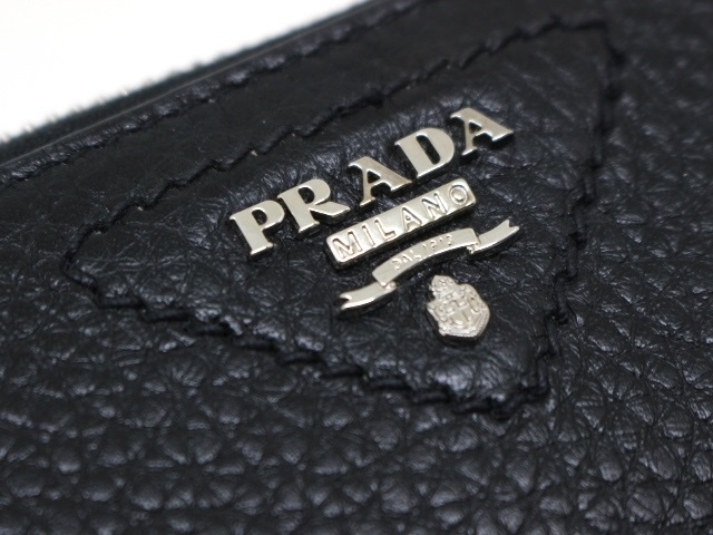 PRADA プラダ 財布 ヴィッテロダイノレザー財布 ラウンド 長財布