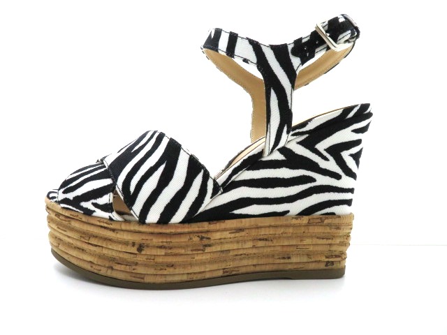 セルジオロッシ　サンダル 一日中履いても疲れない！セルジオ ロッシの「エレガントなスポサン