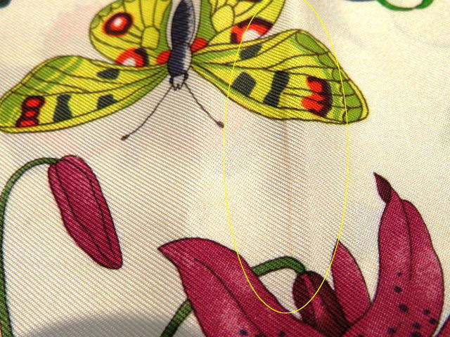 グッチ スカーフ フローラ ホワイト ブラック 花柄 昆虫 シルク