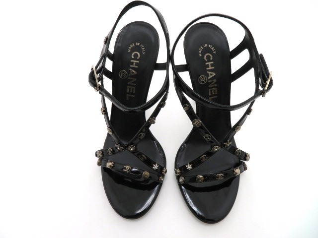 【ロゴのスターマークが可愛い♡】CHANEL サンダル 210.jpg