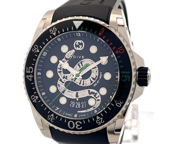 新品未使用　GUCCI　メンズ　腕時計　スネーク　ラバー GUCCI（グッチ） メンズ 時計 DIVE ダイブ クォーツ ブラック YA136219