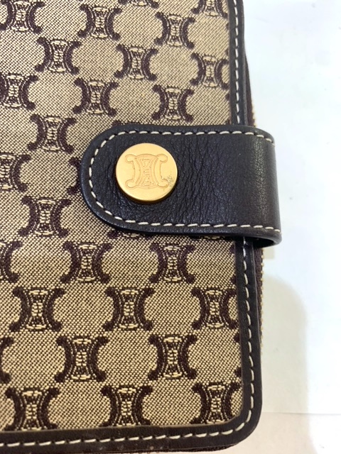 CELINE セリーヌ 財布 二つ折りラウンド財布 ブラウン