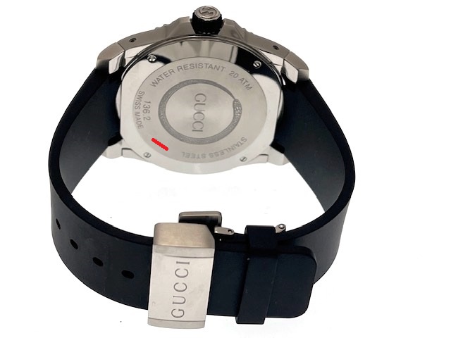 GUCCI グッチ メンズ クオーツ ダイブ スネーク YA136217 ブラック文字