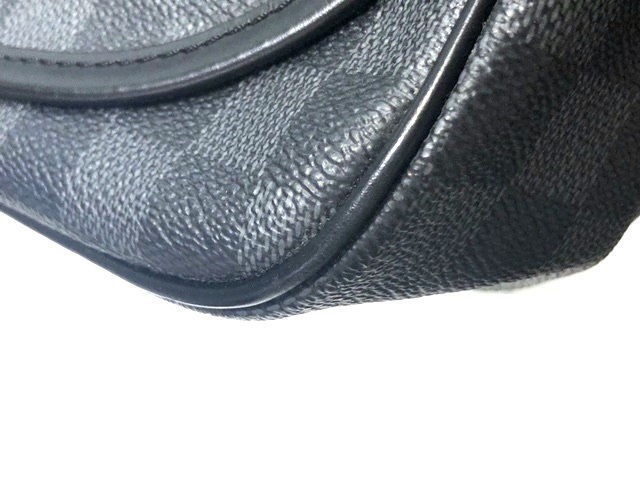 LOUIS VUITTON ルイヴィトン ショルダーバッグ ダニエルGM