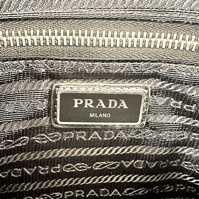 PRADA プラダ ボディバッグ ブラック サフィアーノレザー 2VL012