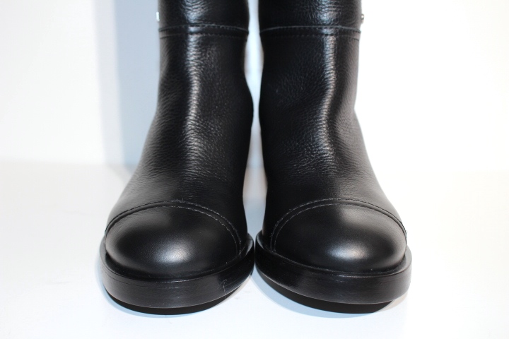 独特な店 新品　正規品　シャネル　ロングブーツ　ブラック　黒　38ハーフ ブーツ