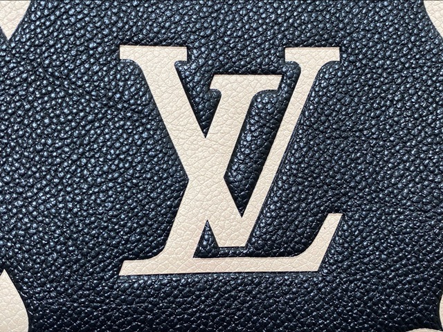 LOUIS VUITTON ルイヴィトン ミルティ・ポシェット・アクセ