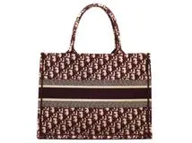 Dior ディオール バッグ BOOK TOTE スモールバッグ ブックトート オブリーク エンブロイダリー バーガンディー M1296ZRIW  2143200383134 【200】 の購入なら「質」の大黒屋（公式）