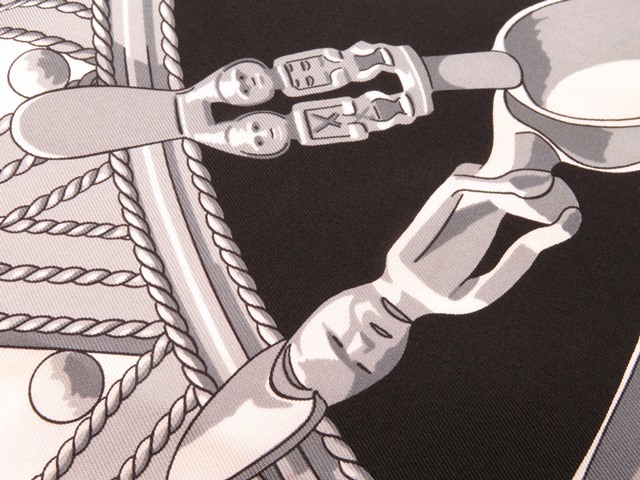 【美品】エルメス カレ90 アフリカのスプーン スカーフ ブラック ホワイト HERMES エルメス カレ90 シルク ブラック ホワイト CUILLERS D