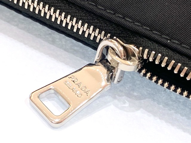 PRADA　プラダ　ポーチ　リストレットポーチ　ブラック　ナイロン　レザー　【474】